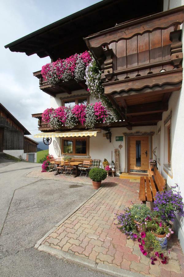 Rimmlhof & Rimmlstube Hotel Berwang Bagian luar foto